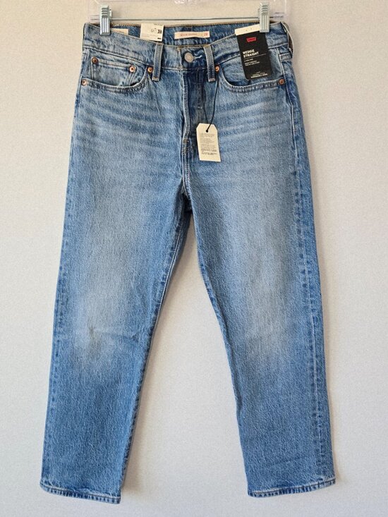 Levi's Denim - Levi's Premium Wedgie Straight Cropped Jeans 28 Light Wash NWT